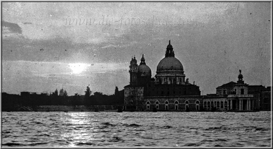 Salute Maria schwarz weiss.jpg - Venedig